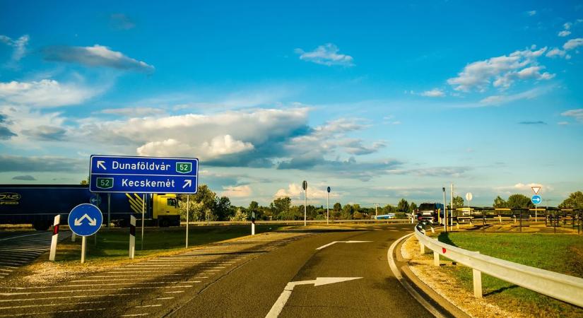 Érdemes odafigyelni az M5-ös autópályán, két esemény is lassíthatja a forgalmat