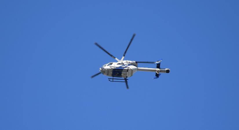 Helikopter zuhant az uszályra – mindenki meghalt