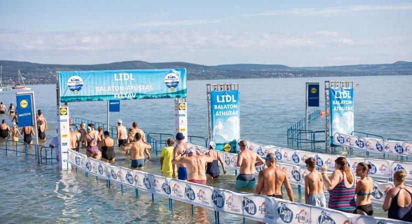 A helyszínen is nevezhetsz a szombati Balaton-átúszásra