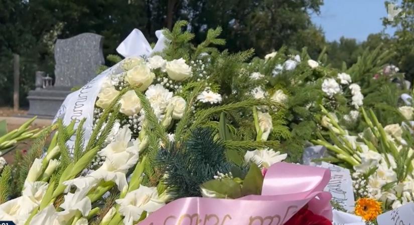 Így búcsúztak Józsikától - Focizás után lett rosszul és vesztette életét a 11 éves kisfiú