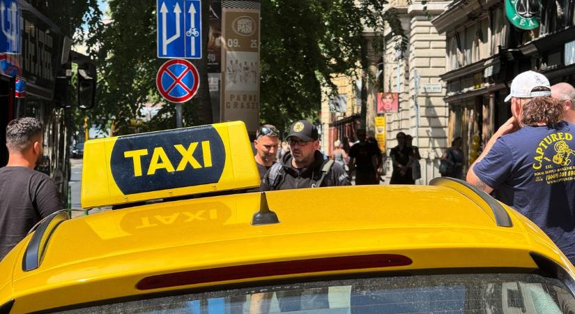 Taxis hiénák Budapesten: a főváros elismerte, katasztrofális a helyzet, kegyetlen a csalás – „A kezemet nézd, ne a terminált”