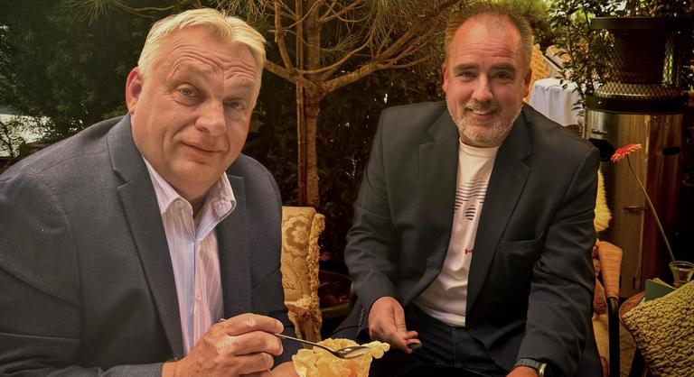 Orbán Viktor és Török Gábor elnyaltak közösen egy fagyit, „most már kvittek”