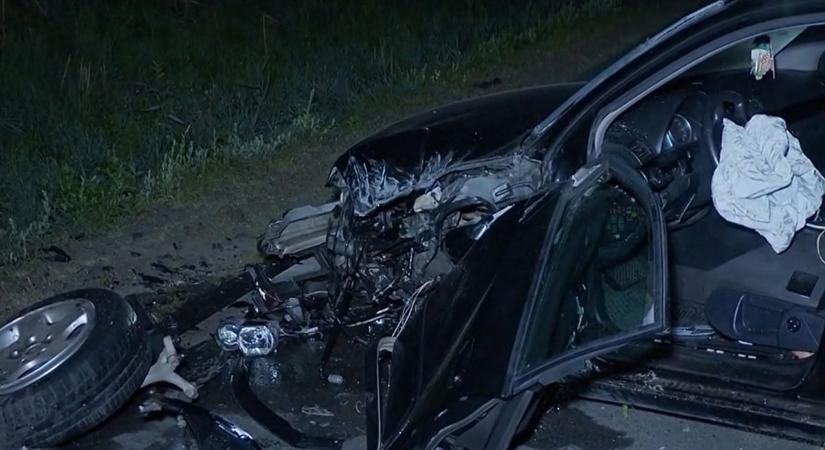 Döbbenetes baleset: jogsi nélkül hajtott, balesetet okozott, majd elbújt a kukoricásban (fotókkal és videóval)