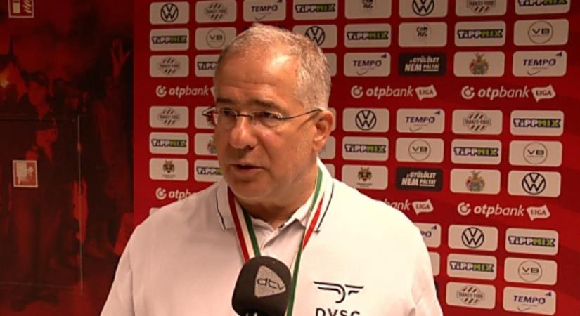 Kósa Lajos köszöni, nem kéri a Loki tiszteletjegyét