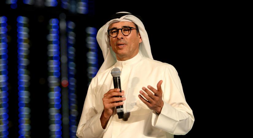 Újra hallat magáról rákosrendezői arab befektető, luxusvillákat fejleszt a legendás divatcéggel