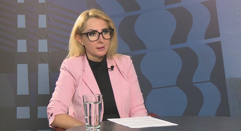 Közélet Közelről – 2025.08.08. – Vendég: Tóth-Szivós Etelka, a Paksi Gyógyászati Központ főigazgatója