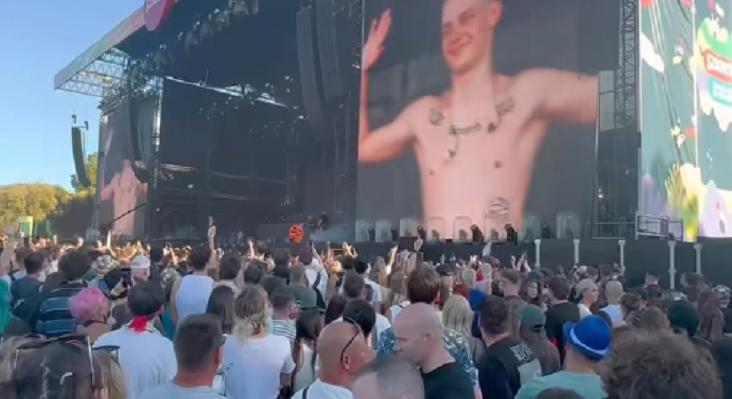 A Sziget nagyszínpadán is felcsendült a “Mocskos Fidesz!”