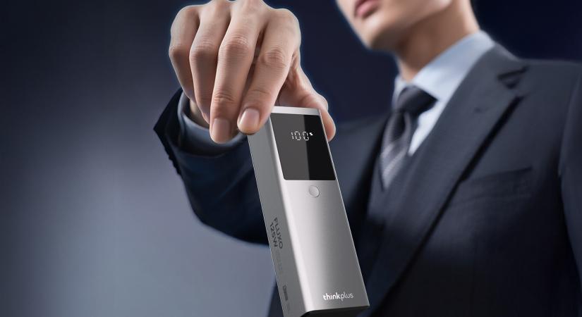 125 W-tal tölthet, és kis helyen elfér a Lenovo új power bankja