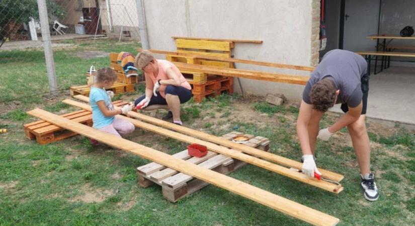 Példát mutatnak a falujuk iránti elkötelezettségből