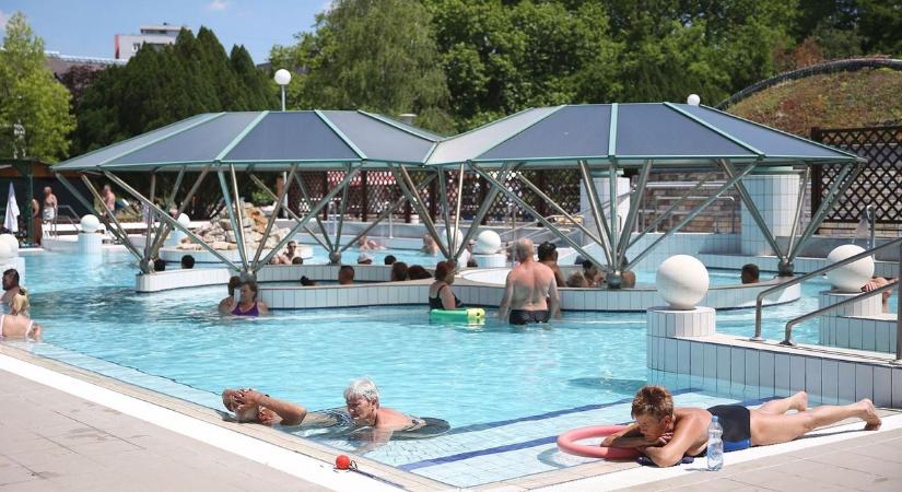 Perzselő szombat jön Hevesben – Minden adott a strandoláshoz!