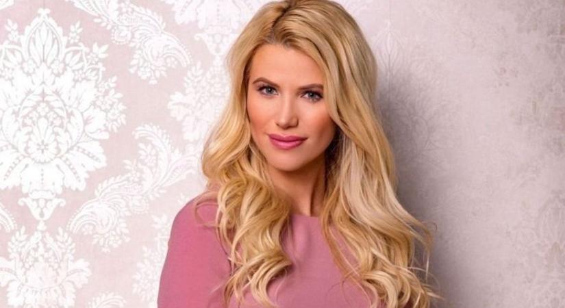 Tündéri fotót posztolt negyedik gyermekéről a valóságshow-szereplő, modell és üzletasszony - fotó, videó