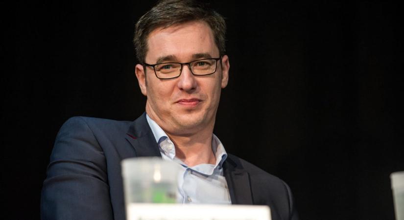 Karácsony Gergelynek elege lett, levelet írt Rogánnak