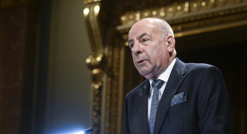 Sulyok Tamás üzent az elhunyt magyar katonák hozzátartozóinak