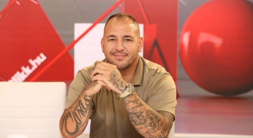 Curtis az Ázsia Expressz forgatásáról: „Arcul csapott az élet”