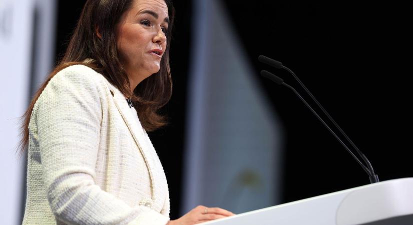 Novák Katalin esküvőjéről került elő kép, van az egészben valami nagyon furcsa