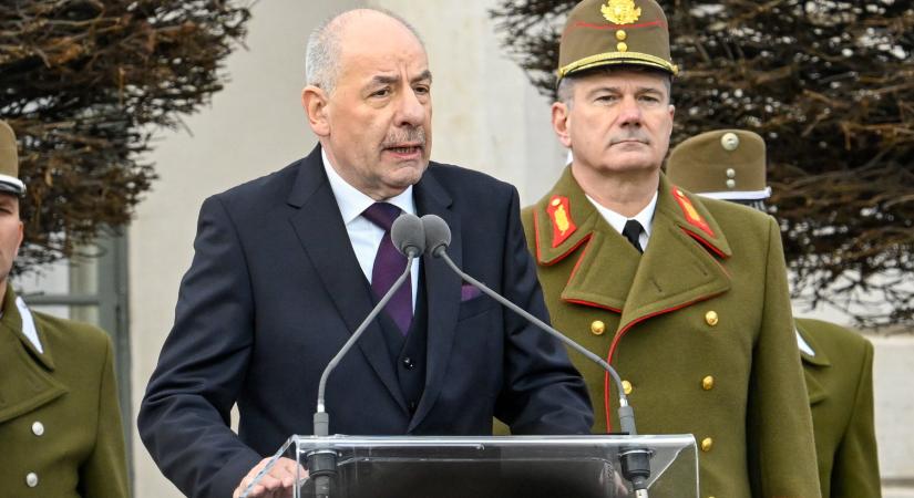 Az államfő részvétét fejezte ki az elhunyt magyar katonák hozzátartozóinak