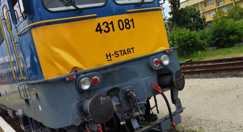 Kigyulladt az Intercity mozdonya, jöhet a pótlóbuszozás a Balatonnál