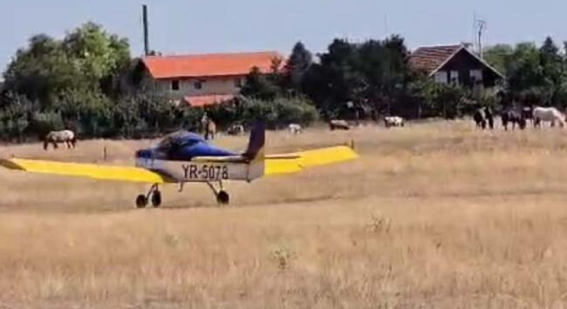 Meghalt egy 45 és egy 47 éves férfi, miután lezuhant a kisrepülőjük Aradon