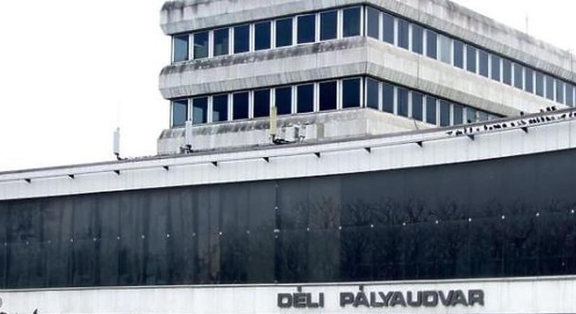 Kigyulladt egy InterCity a Balatonnál – késések várhatók