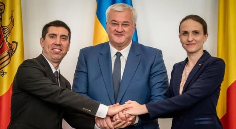 A román és a moldáv külügyminiszter is támogatásáról biztosította Kijevet