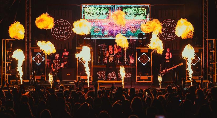 Bútort akartak eladni a Hooligansnek koncert után