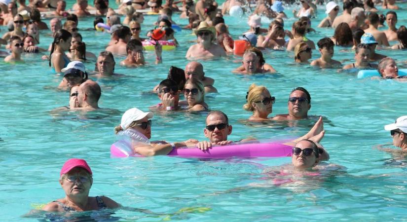 Mindenki a vízpartra – de csak naptejjel! Vasárnap 34 fok és erős UV-sugárzás várható