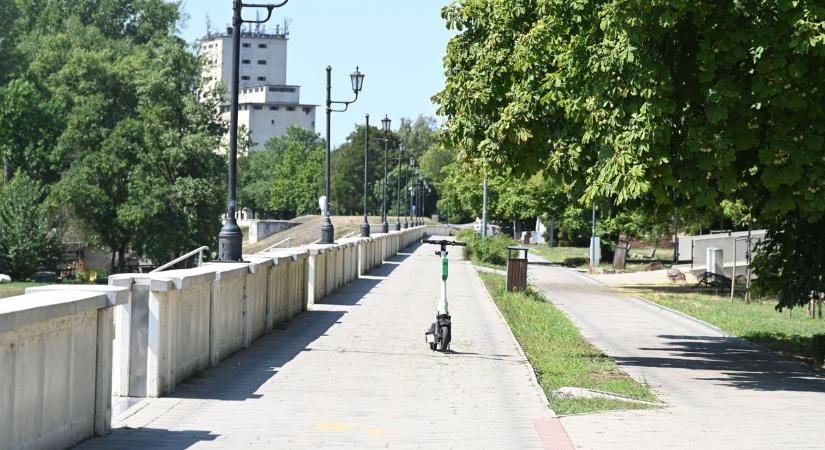 Teljesen kiürültek Szolnok utcái szombaton, mutatjuk az okát