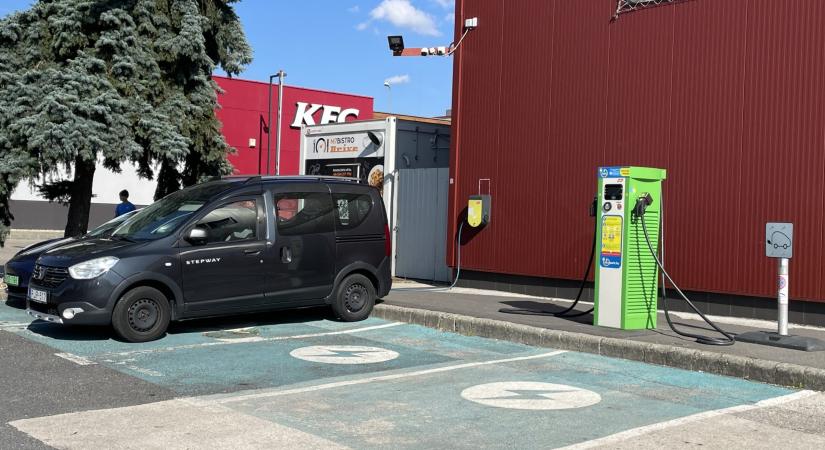 Ötéves a TEA. töltőszolgáltató, de az ajándékot az autósok kapják