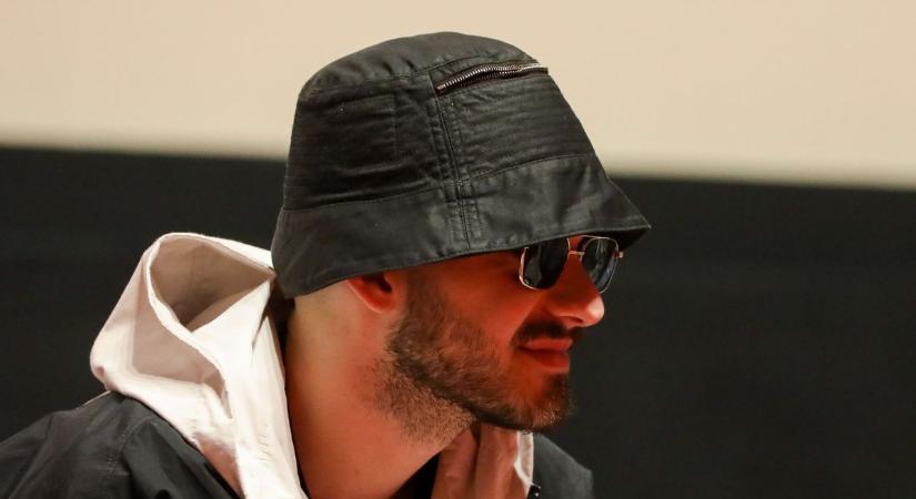 Justin Bieber sorsára jut Azahriah