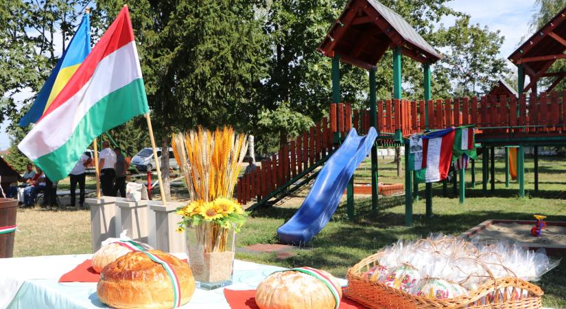 Kevesebb gazda kevesebbet vetett, mégis közel 90 tonna búzát gyűjtöttek Kárpátalján