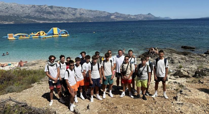 El sem hinnéd, hová repítette a siker a kisteleki gyerekeket