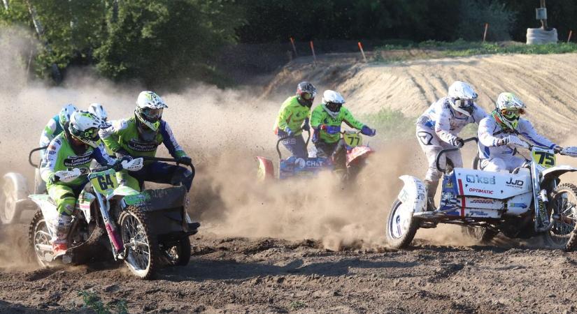 A tengeren túlról is érkezett oldalkocsis motoros Félegyházára, világszerte népszerű a találkozó