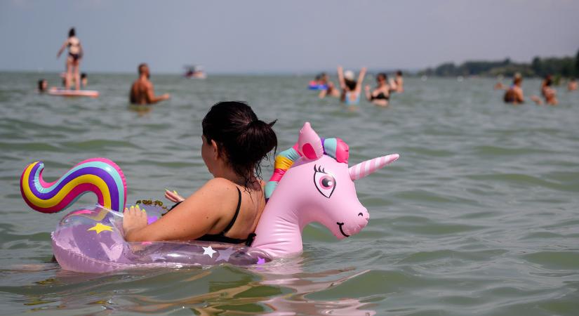 Rengeteg nyaraló van veszélyben a Balatonnál, sokan nem is gondolnák