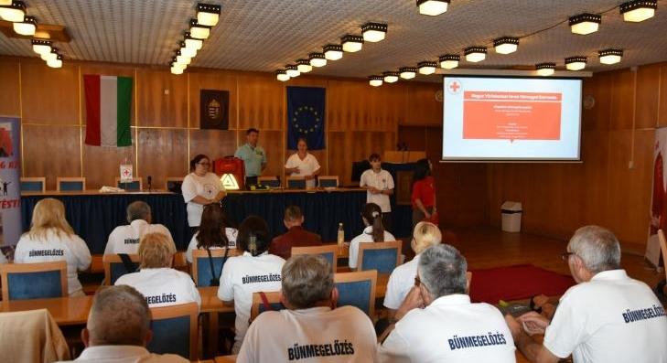 Továbbképzésen vettek részt az iskolaőrök 