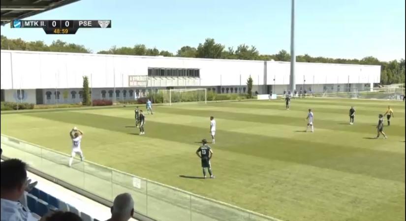 A világ leghülyébb gólja az MTK NB III-as meccsén - elképesztő videó