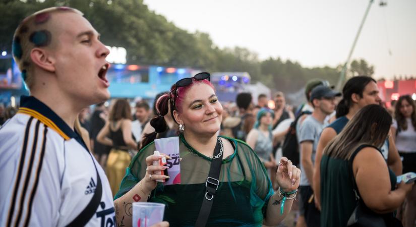 „Nem tudjuk, a főnök mennyit keres, de szerintem jobb is”