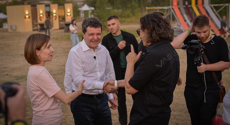 Kiderült, hova ment magánlátogatásra és fesztiválra Nicuşor Dan