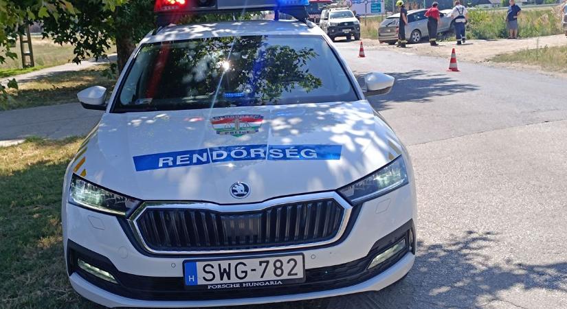 Egy kisgyermeket is kórházba szállítottak a baleset helyszínéről – galériával, videóval