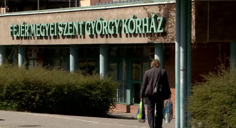 A Tisza és a DK is elfogadhatatlannak tartja, hogy fertőzött a székesfehérvári szülészet csapvize