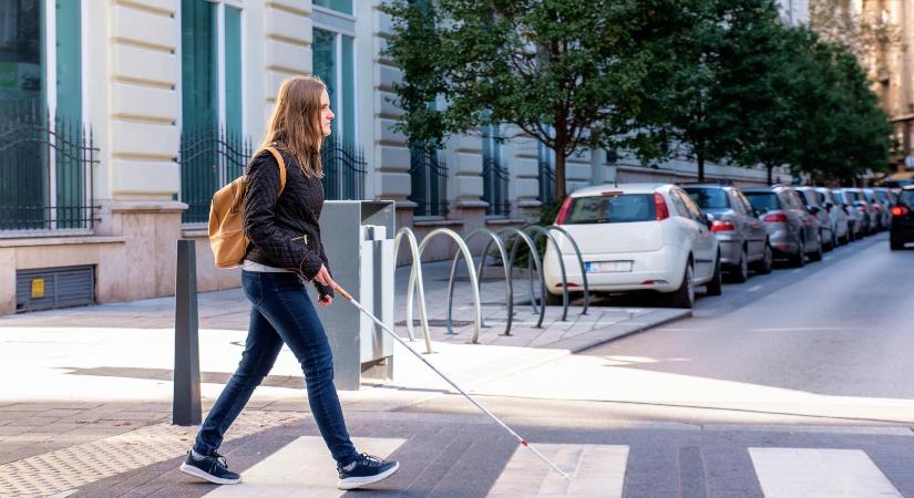 Koppanások az asztalon: a világ elsötétülhet, de az élet nem áll meg