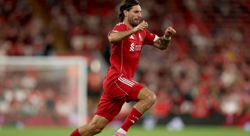 Angol Szuperkupa: Két magyarral a kezdőben szerezheti idénybeli első trófeáját a Liverpool