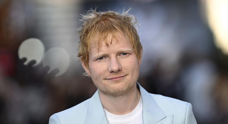 Ed Sheeran ismét megkapta az Ipswich Town 17-es mezét