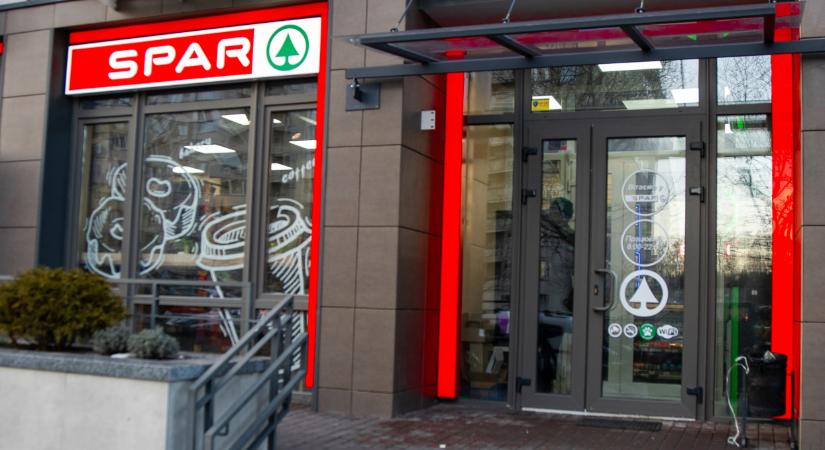 Ennyi volt, kivonul a Spar az egyik magyar városból: nem éri meg nyitva tartani a boltot