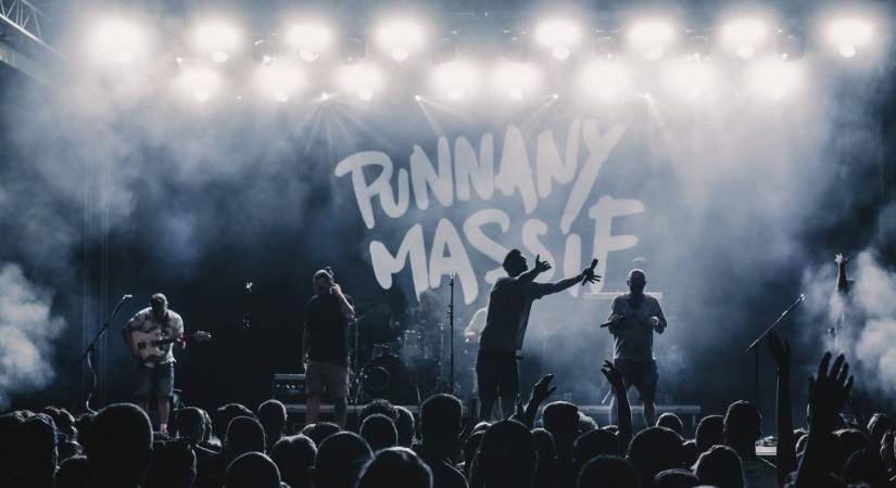 Öt nappal a tusványosi koncert után felmondták a Punnany Massif szerződését a Soproni Sörnapokra