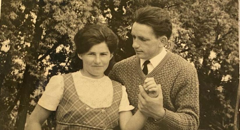 Dupla lakodalommal, 400 fős násznéppel ünnepelt az ifjú pár