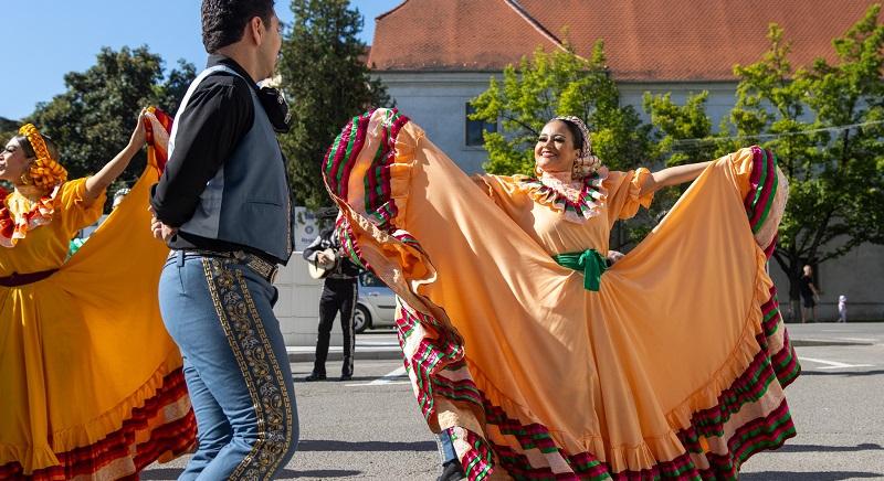 Egzotikus hangulat a 13. Nagyenyedi Nemzetközi Folklórfesztiválon (VIDEÓ)