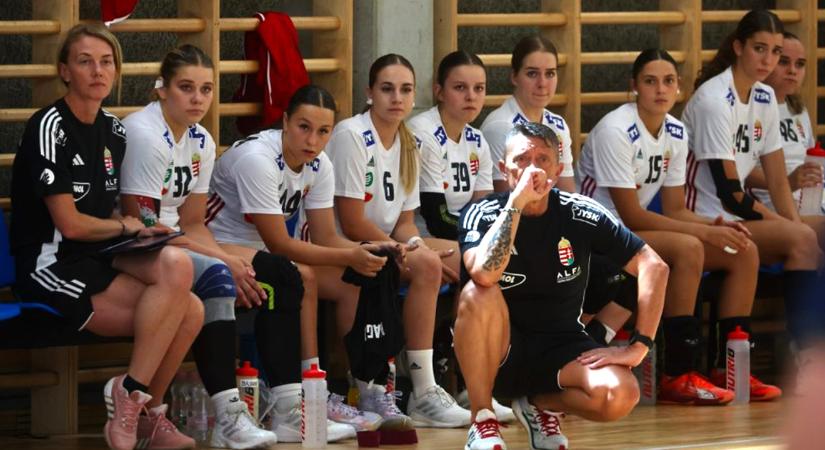 Hetedik helyen zártak az Eb-n a debreceniekkel felálló U17-es magyar női kézisek