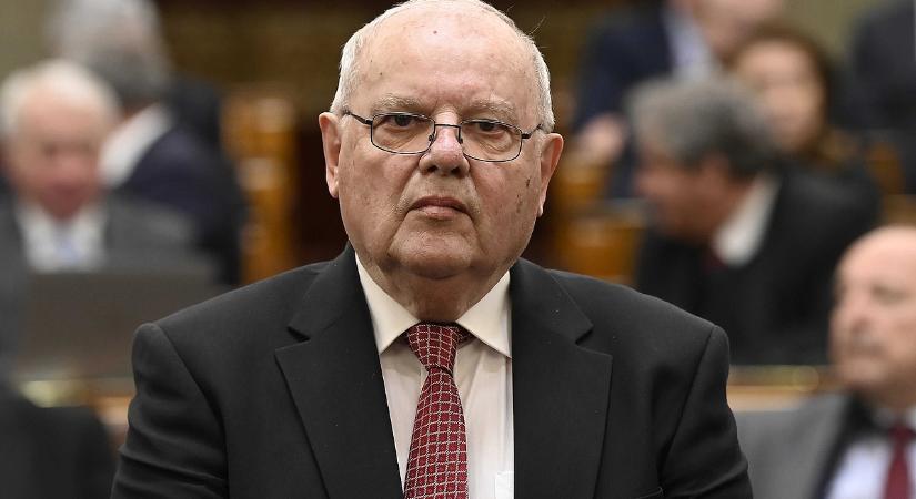 Matolcsy Györgytől kérhetett pénzt az egyik ellenzéki jegybanki felügyelőbizottsági tag