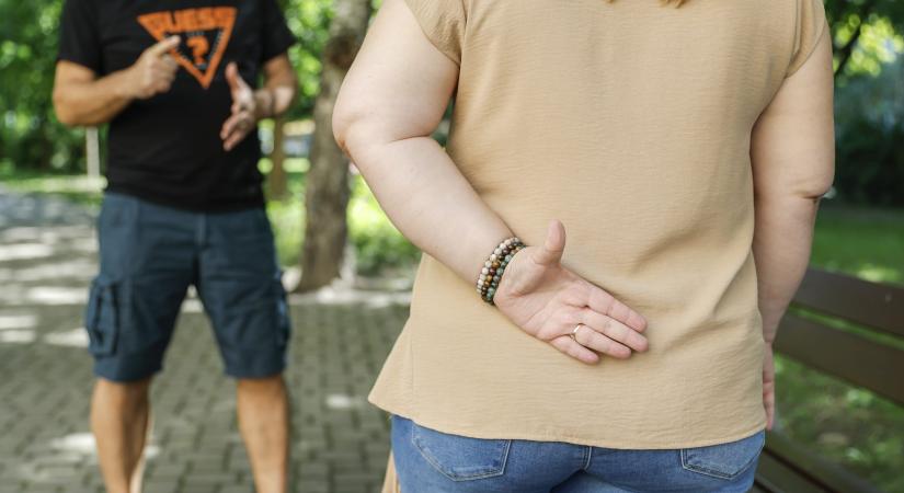 Néma segélykiáltás – mutatjuk a mozdulatokat is!