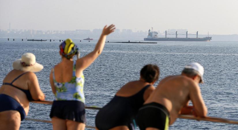 Tengeri robbanószerkezetek miatt meghalt három fürdőző Odessza térségében